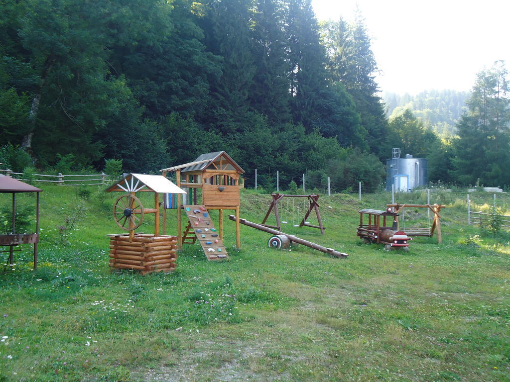 Pensiunea Geona Poiana Teiului Екстериор снимка